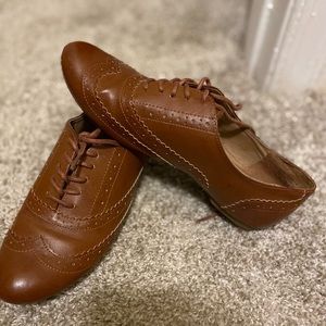 Aldo Women’s Lace Up Oxfords